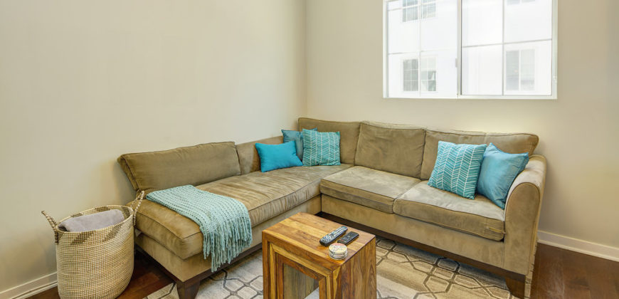 5400 Playa Vista Dr. #22